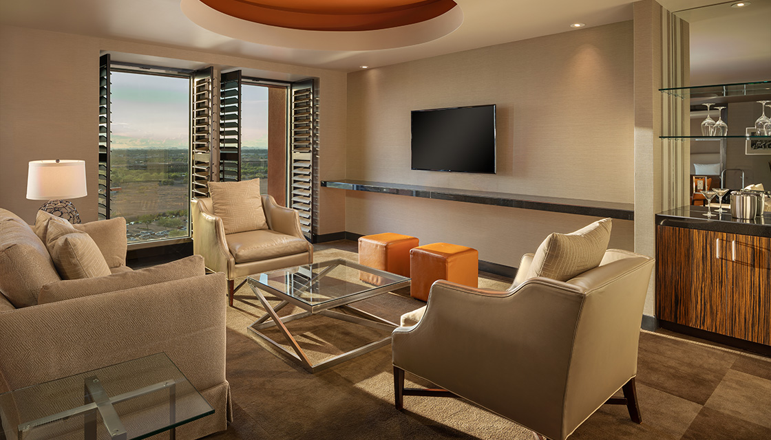 1120X640 Luxury King 2