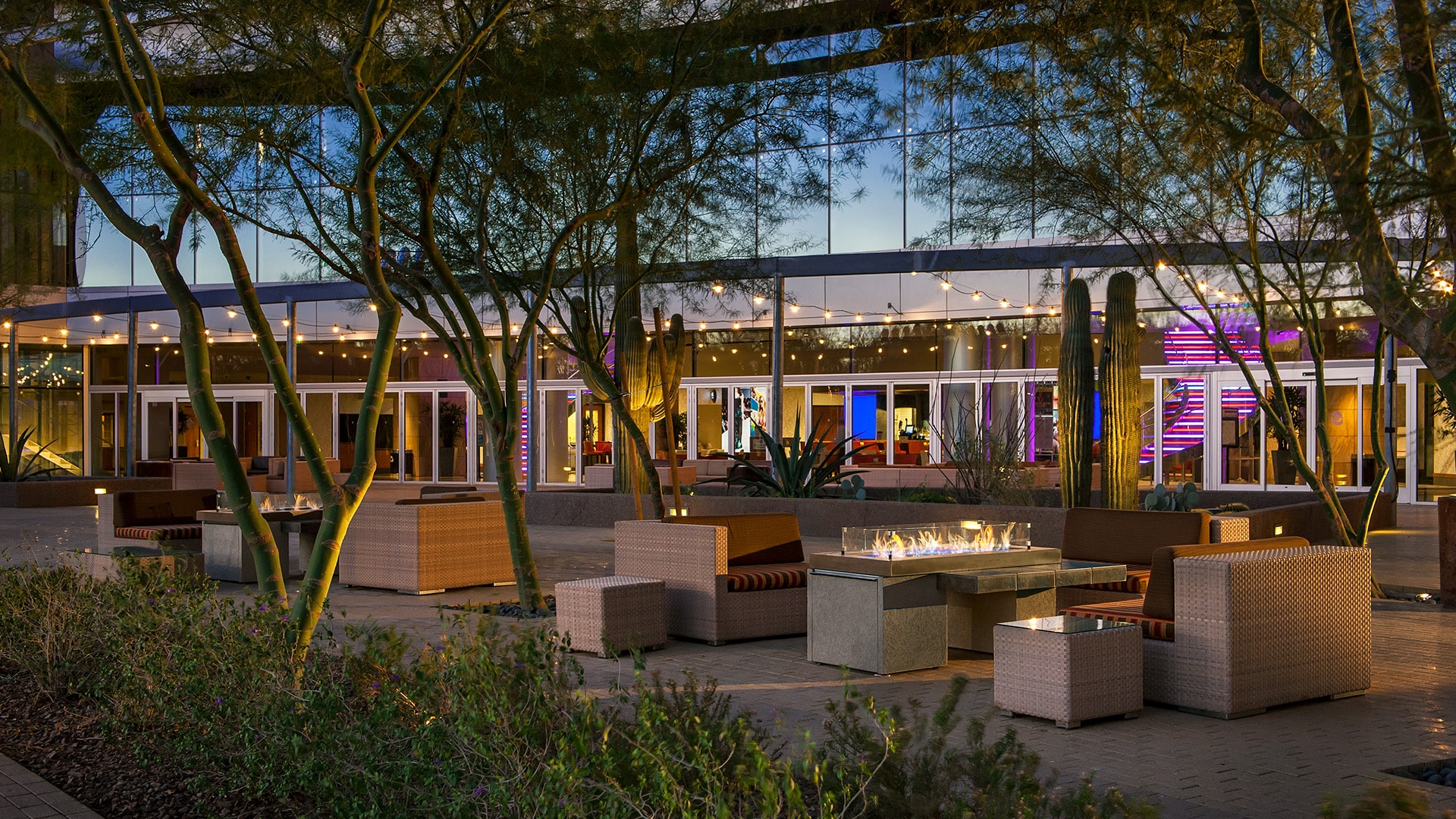 Bars and Lounges at Talking Stick Resort Scottsdale